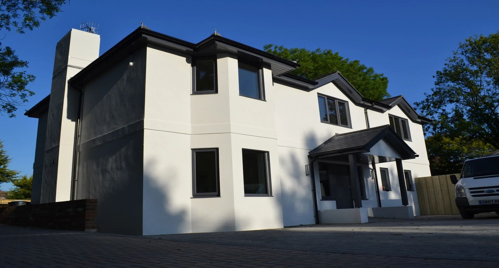 Silicone render applied to residential property in Brighton by Masters Group
